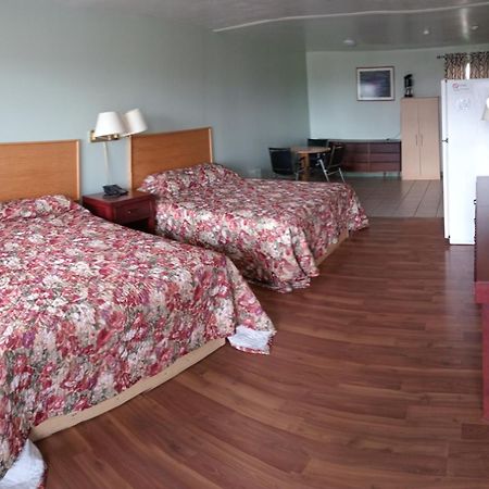 Cochrane Chimo Motel מראה חיצוני תמונה