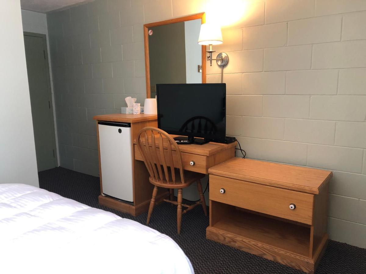 Cochrane Chimo Motel מראה חיצוני תמונה