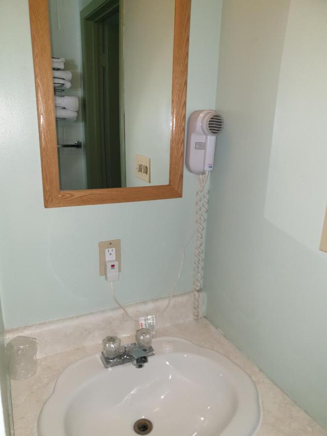 Cochrane Chimo Motel מראה חיצוני תמונה