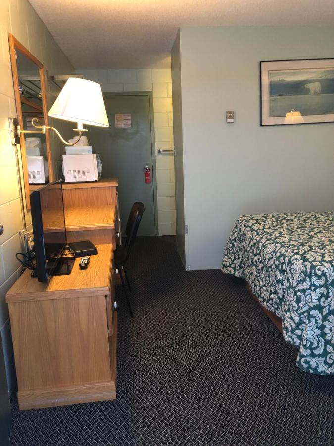 Cochrane Chimo Motel מראה חיצוני תמונה
