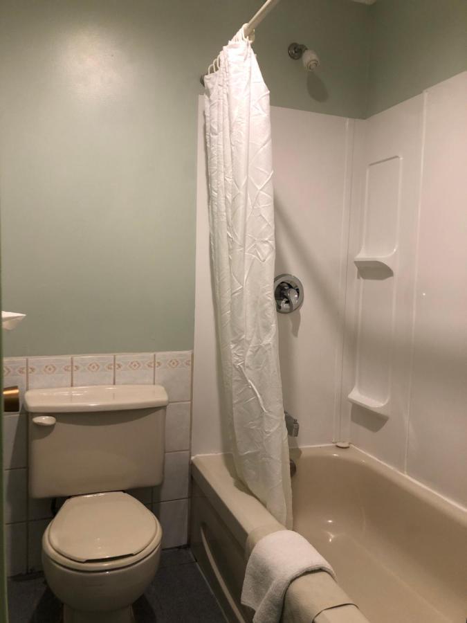 Cochrane Chimo Motel מראה חיצוני תמונה