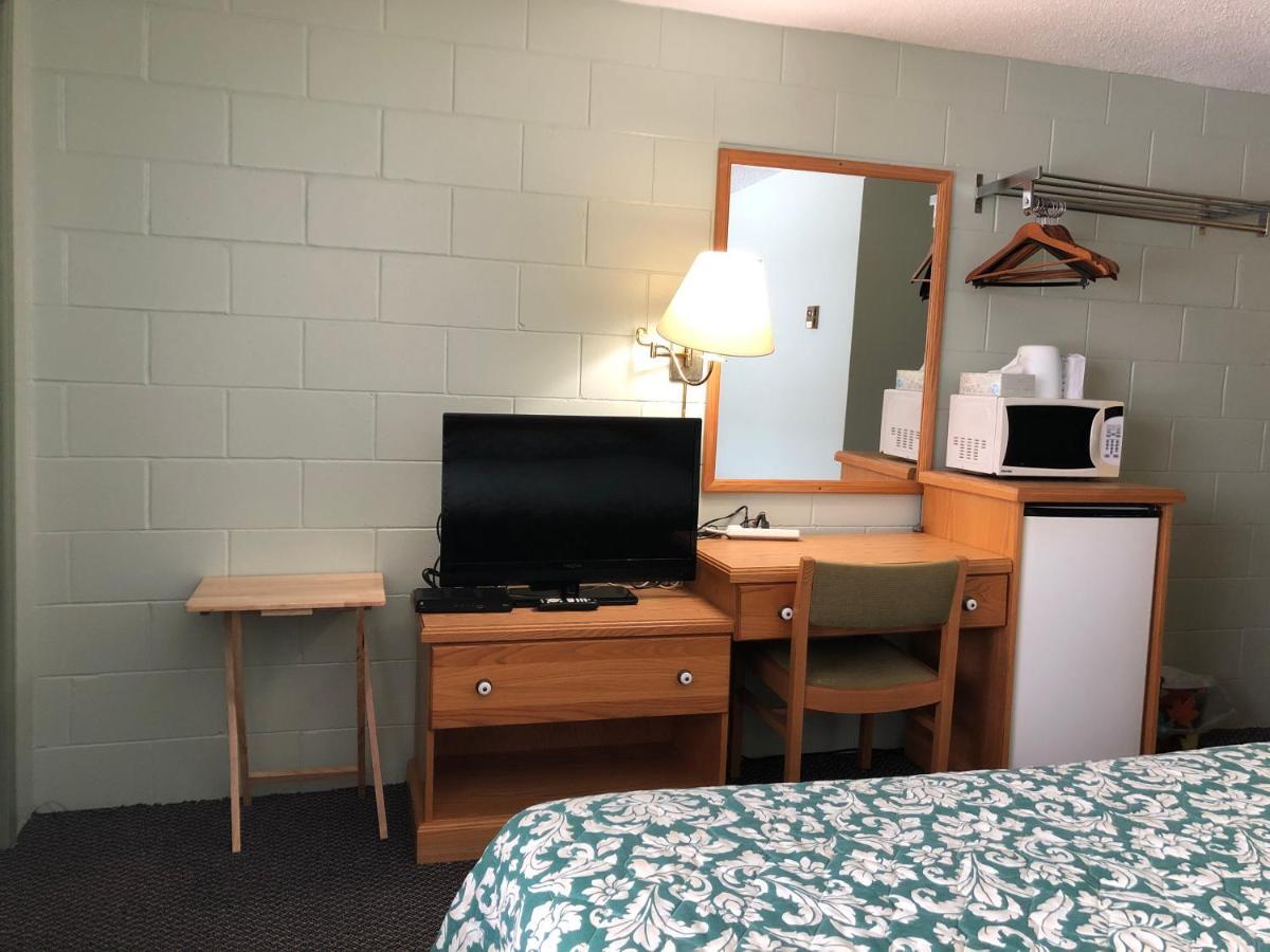 Cochrane Chimo Motel מראה חיצוני תמונה