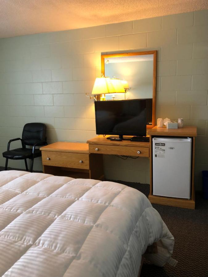 Cochrane Chimo Motel מראה חיצוני תמונה