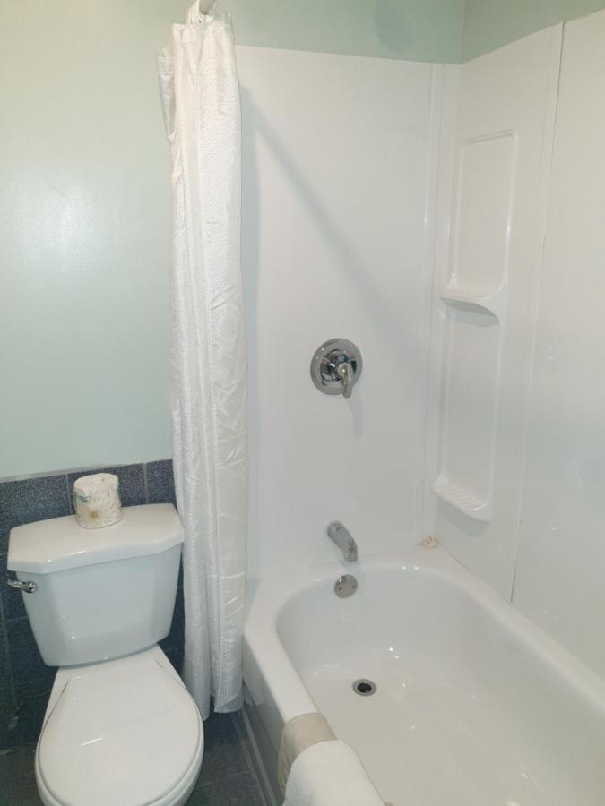 Cochrane Chimo Motel מראה חיצוני תמונה