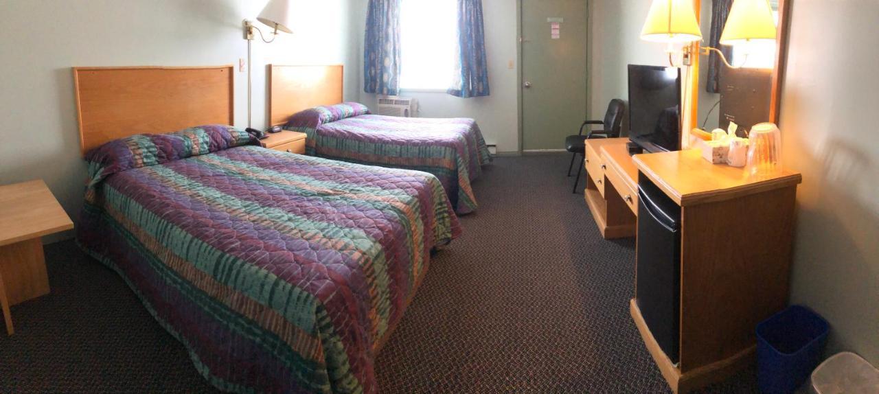 Cochrane Chimo Motel מראה חיצוני תמונה