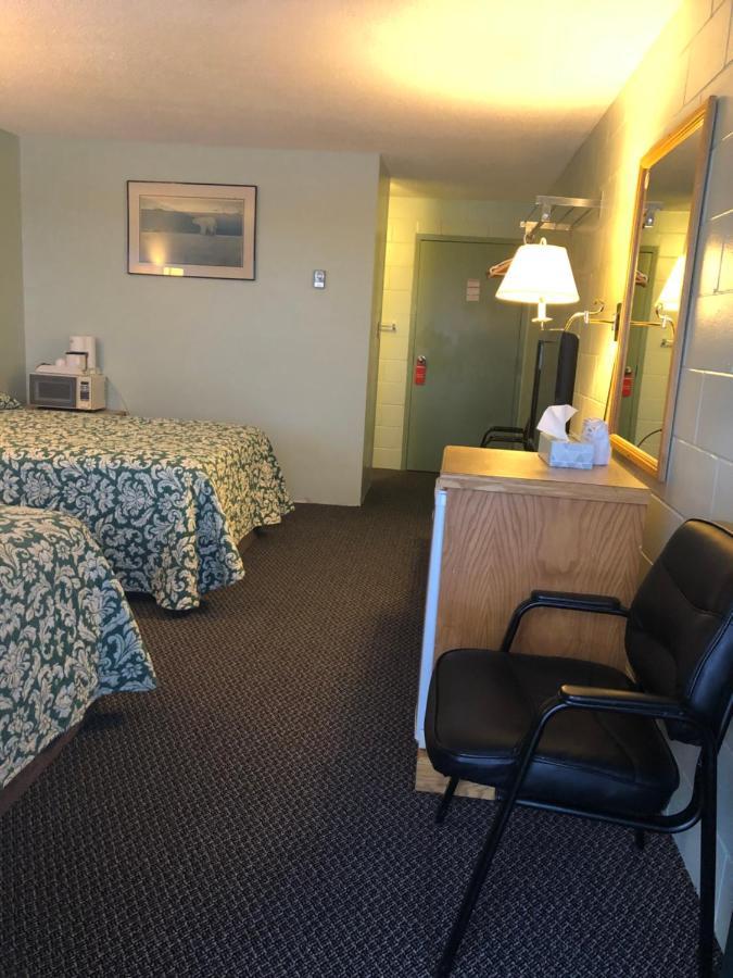 Cochrane Chimo Motel מראה חיצוני תמונה