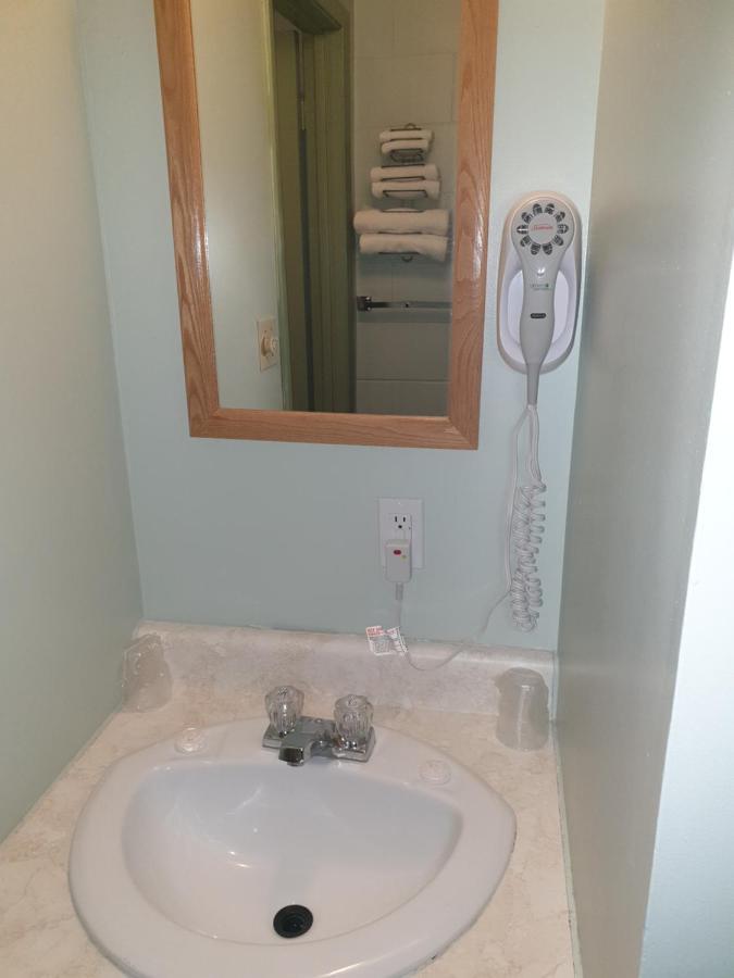 Cochrane Chimo Motel מראה חיצוני תמונה