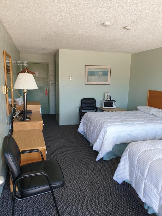 Cochrane Chimo Motel מראה חיצוני תמונה