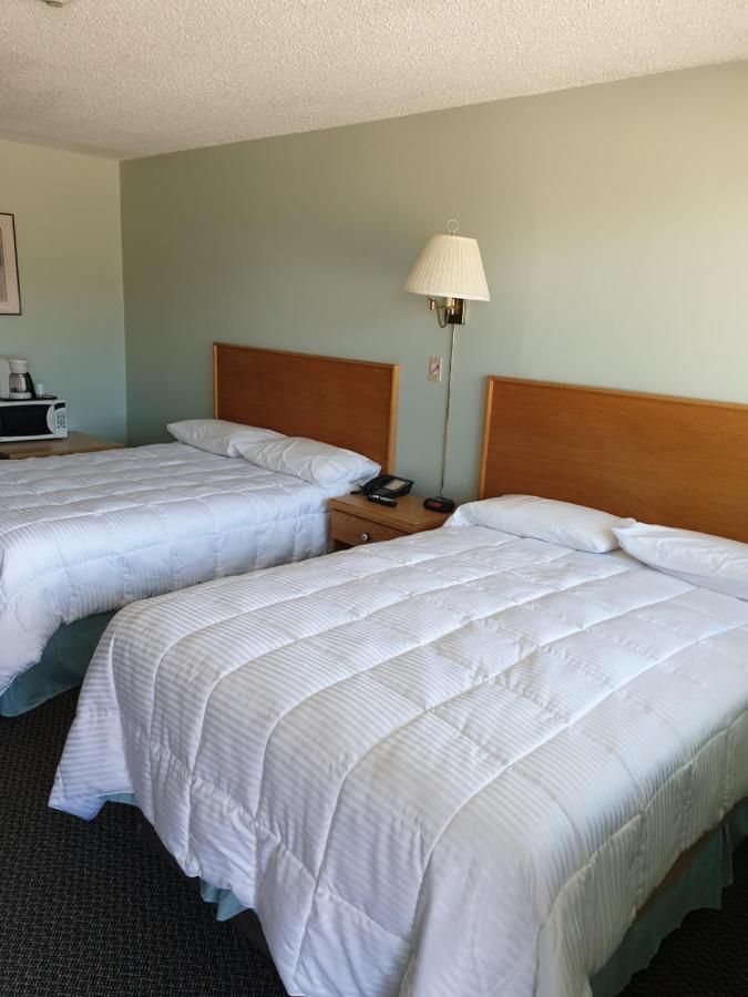 Cochrane Chimo Motel מראה חיצוני תמונה