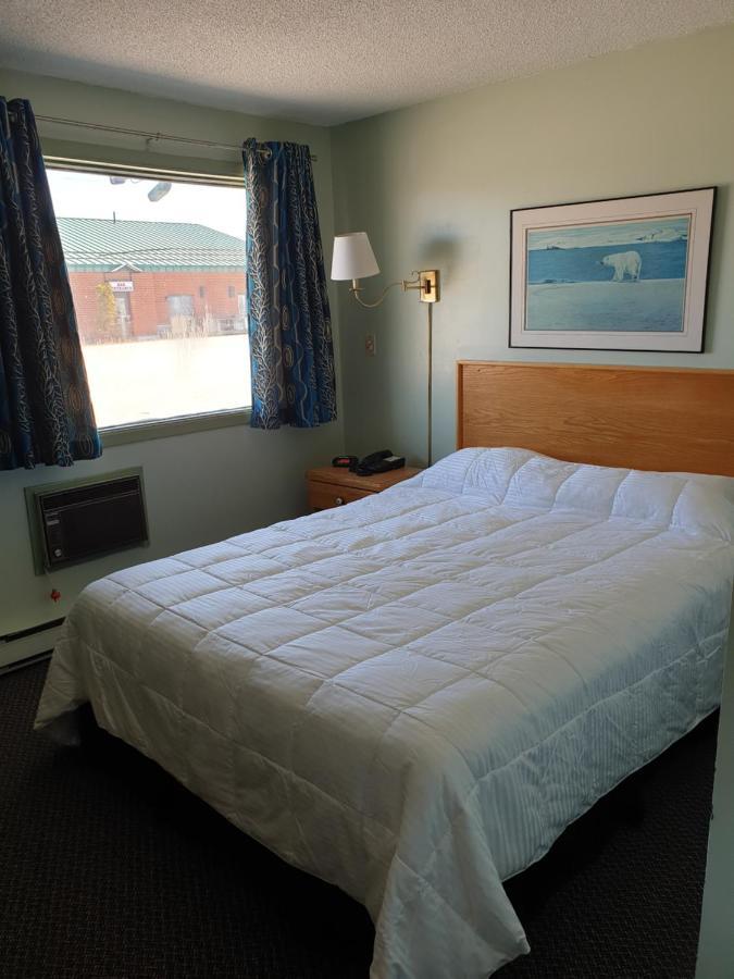 Cochrane Chimo Motel מראה חיצוני תמונה